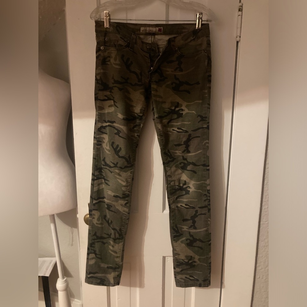 Sexy camouflage GTG boot cut jeans size S